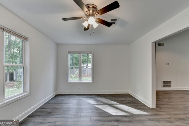 4243 N Arnold Mill Road, Woodstock, GA 30188