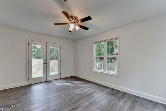 4243 N Arnold Mill Road, Woodstock, GA 30188