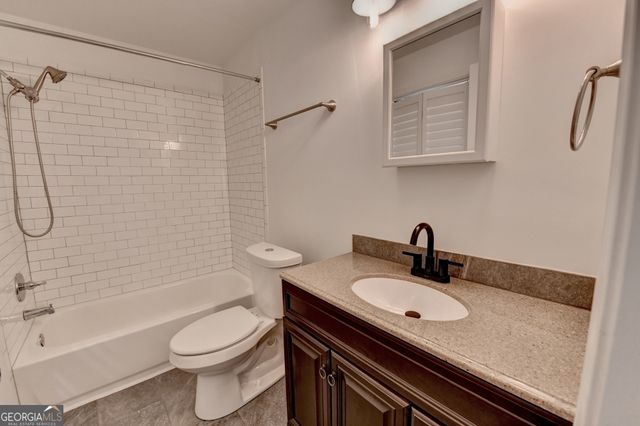 4243 N Arnold Mill Road, Woodstock, GA 30188