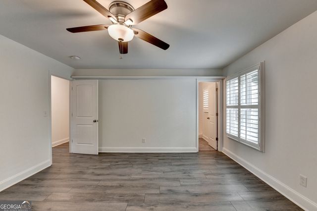 4243 N Arnold Mill Road, Woodstock, GA 30188