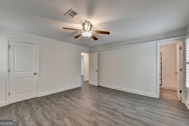 4243 N Arnold Mill Road, Woodstock, GA 30188