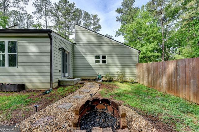 4243 N Arnold Mill Road, Woodstock, GA 30188