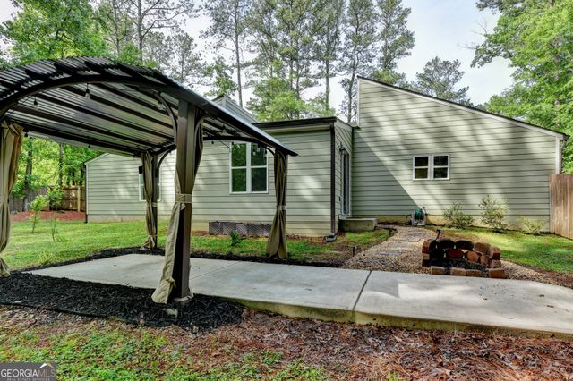 4243 N Arnold Mill Road, Woodstock, GA 30188