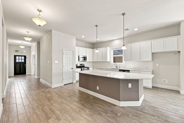 10245 Nate Range, San Antonio, TX 78254