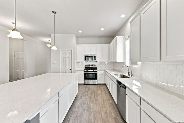 10245 Nate Range, San Antonio, TX 78254
