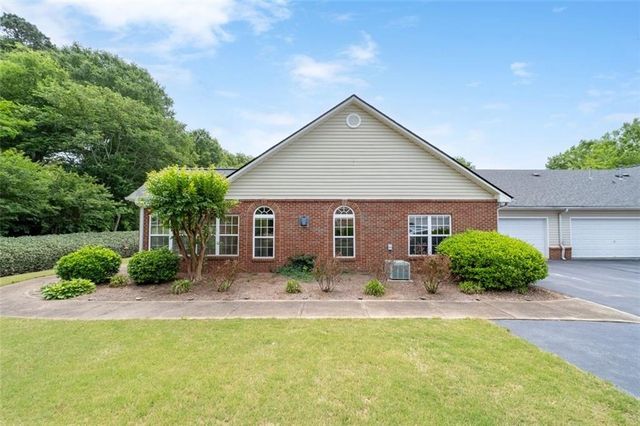 3732 Villa Springs Circle, Powder Springs, GA 30127