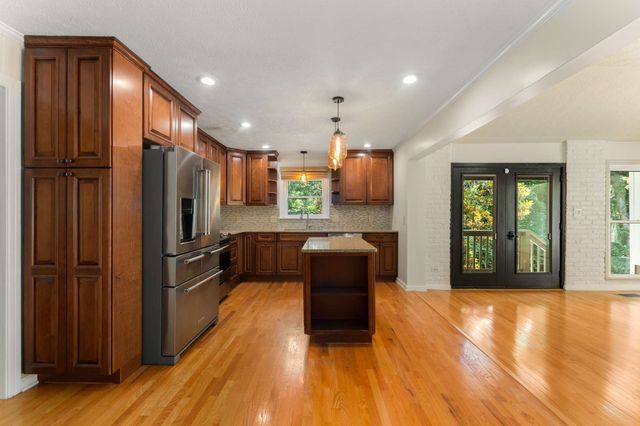 8475 McCrory Ln, Nashville, TN 37221