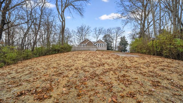 8475 McCrory Ln, Nashville, TN 37221