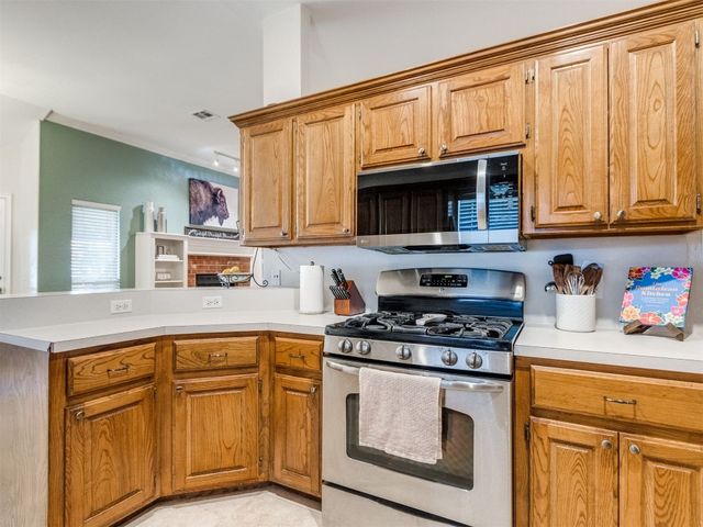2613 E Hills Drive, Moore, OK 73160