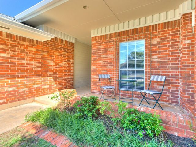 2613 E Hills Drive, Moore, OK 73160