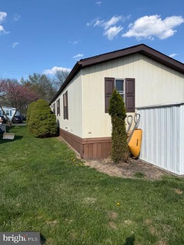 512 WILLOW LN, North Wales, PA 19454