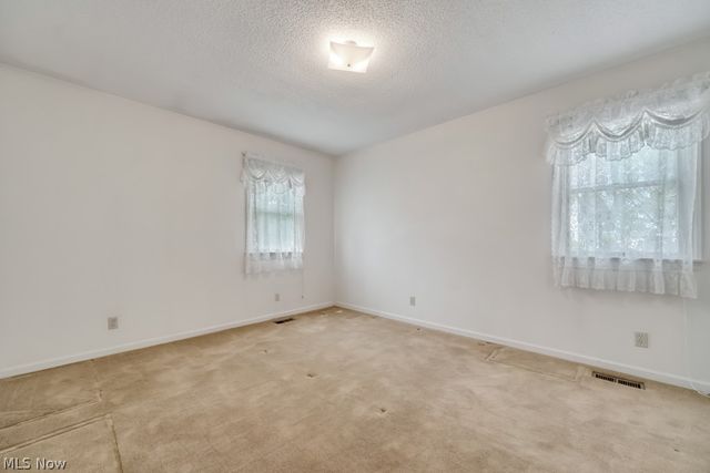 5178 W 151st Street, Brook Park, OH 44142