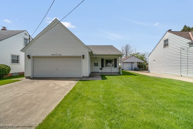 5178 W 151st Street, Brook Park, OH 44142