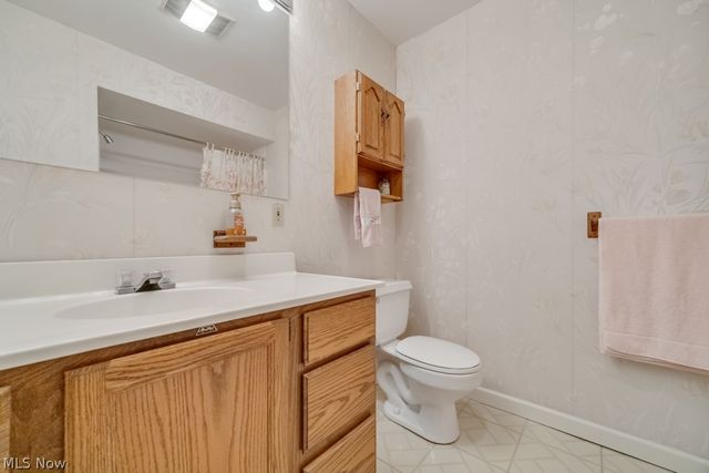 5178 W 151st Street, Brook Park, OH 44142