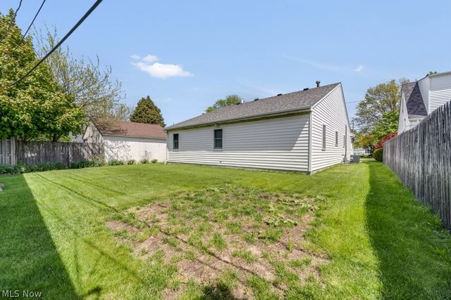 5178 W 151st Street, Brook Park, OH 44142