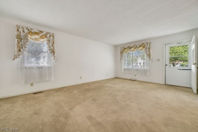 5178 W 151st Street, Brook Park, OH 44142