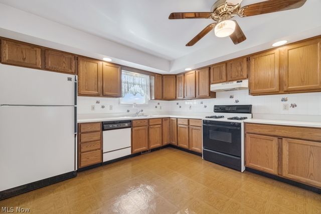 5178 W 151st Street, Brook Park, OH 44142