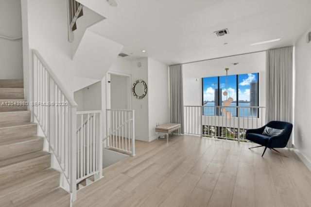 121 NE 34th St PH3206, Miami, FL 33137