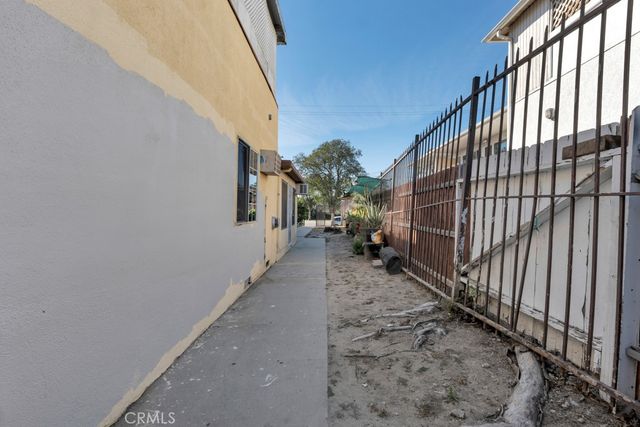 17945 Roscoe Blvd, Northridge, CA 91325