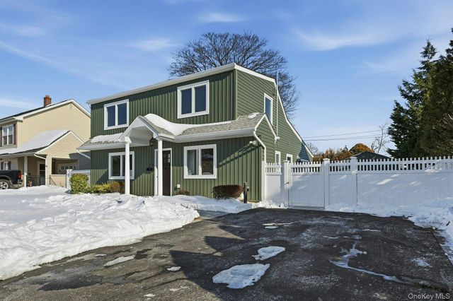 73 Wolcott Road, Levittown, NY 11756