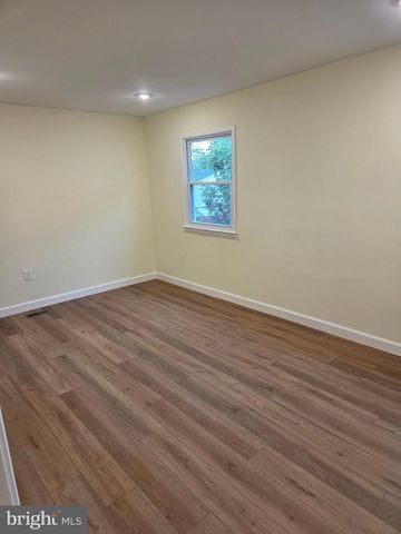 2843 BANKS CT, Dumfries, VA 22026