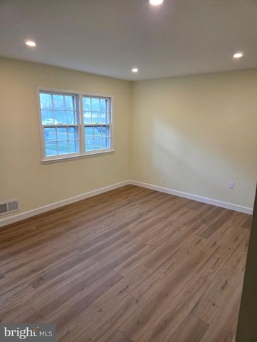 2843 BANKS CT, Dumfries, VA 22026
