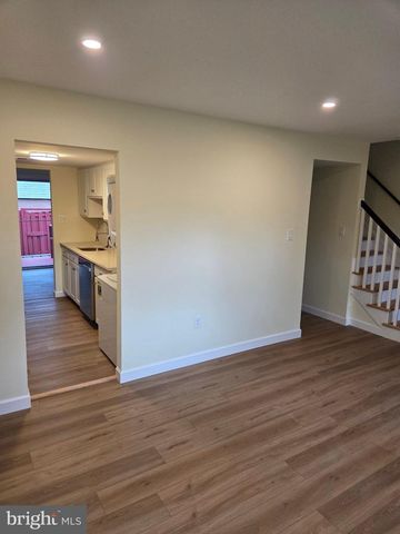 2843 BANKS CT, Dumfries, VA 22026