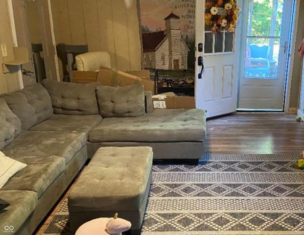 756 Tudor Place, North Vernon, IN 47265