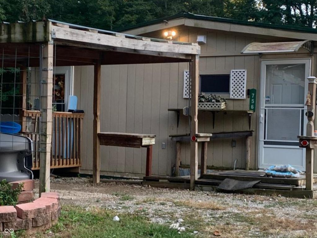 756 Tudor Place, North Vernon, IN 47265