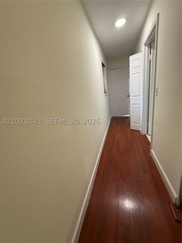 3522 Torremolinos Ave E-31, Doral, FL 33178