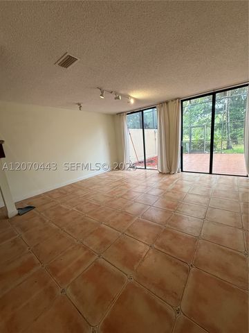 3522 Torremolinos Ave E-31, Doral, FL 33178