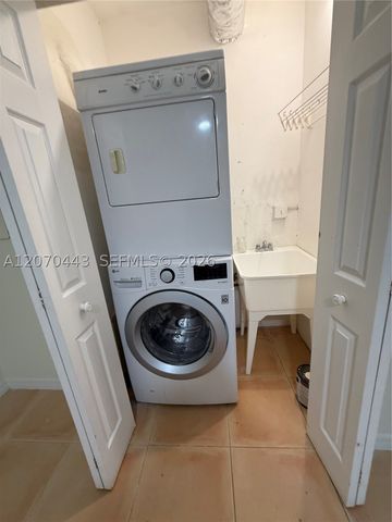 3522 Torremolinos Ave E-31, Doral, FL 33178