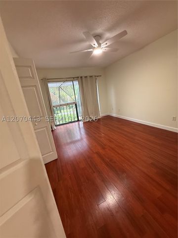 3522 Torremolinos Ave E-31, Doral, FL 33178