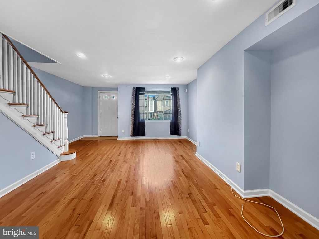 1409 E WEAVER ST, PHILADELPHIA, PA 19150 — photo 3