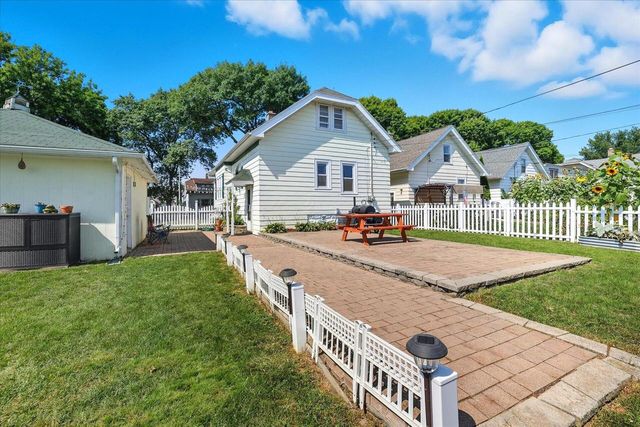 2226 S 70th STREET, West Allis, WI 53219