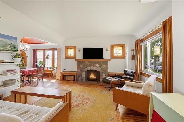 2226 S 70th STREET, West Allis, WI 53219