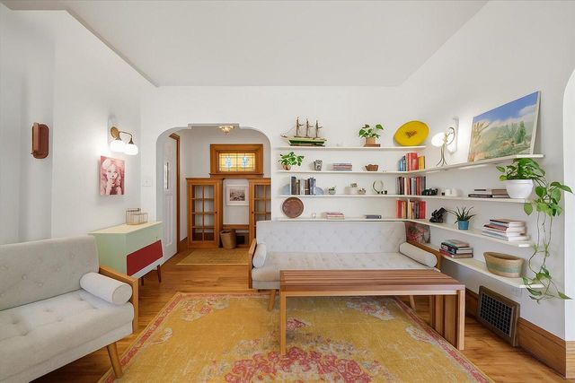 2226 S 70th STREET, West Allis, WI 53219