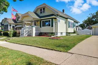 2226 S 70th STREET, West Allis, WI 53219