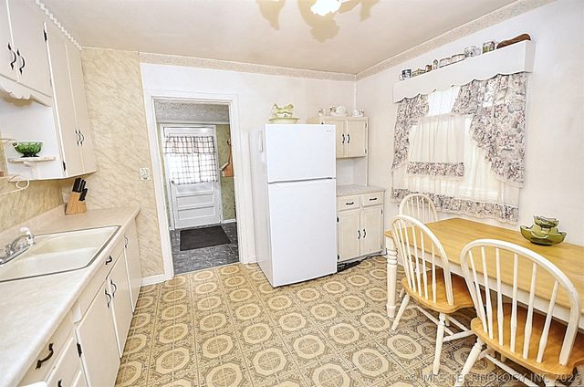 1328 N Vandalia Avenue, Tulsa, OK 74115