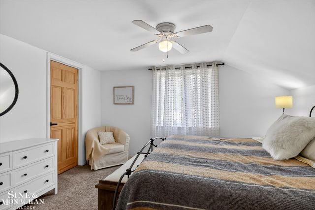 1556 Glendale Street, St Clair, MI 48079