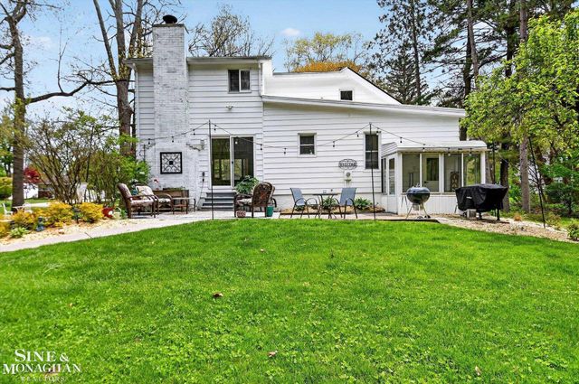 1556 Glendale Street, St Clair, MI 48079