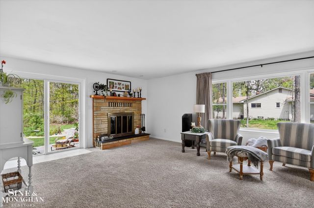 1556 Glendale Street, St Clair, MI 48079