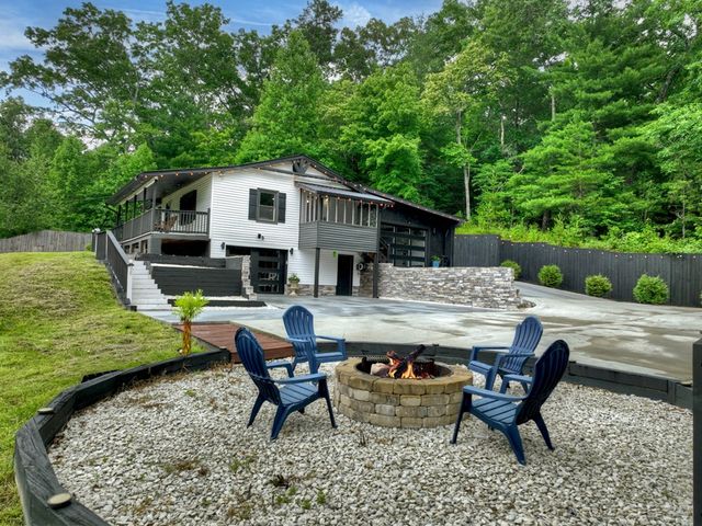 717 Bearden Road, Blue Ridge, GA 30513