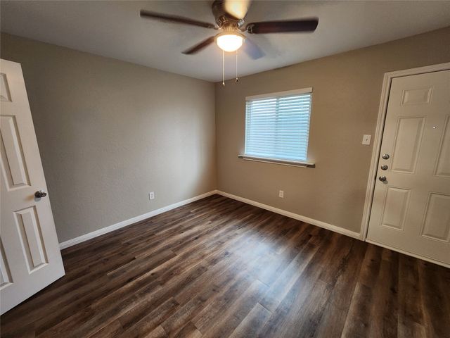 348 Spring Branch Lane, Kennedale, TX 76060