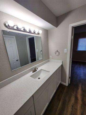 348 Spring Branch Lane, Kennedale, TX 76060