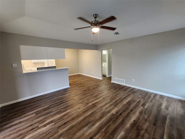 348 Spring Branch Lane, Kennedale, TX 76060