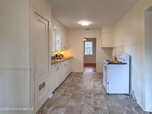 1720 1st Terrace, Hattiesburg, MS 39401