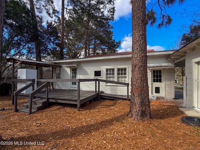 1720 1st Terrace, Hattiesburg, MS 39401