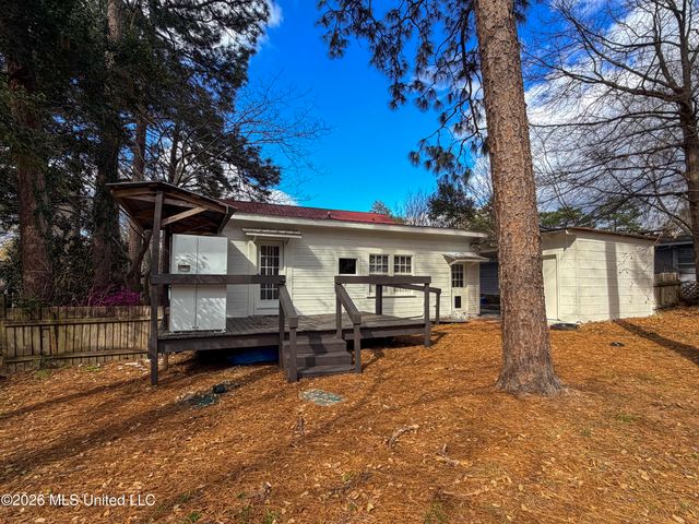 1720 1st Terrace, Hattiesburg, MS 39401