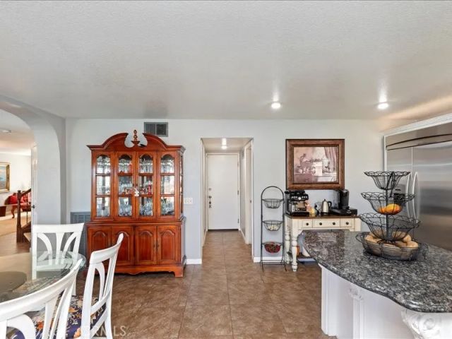 825 Derby, Corona, CA 92882